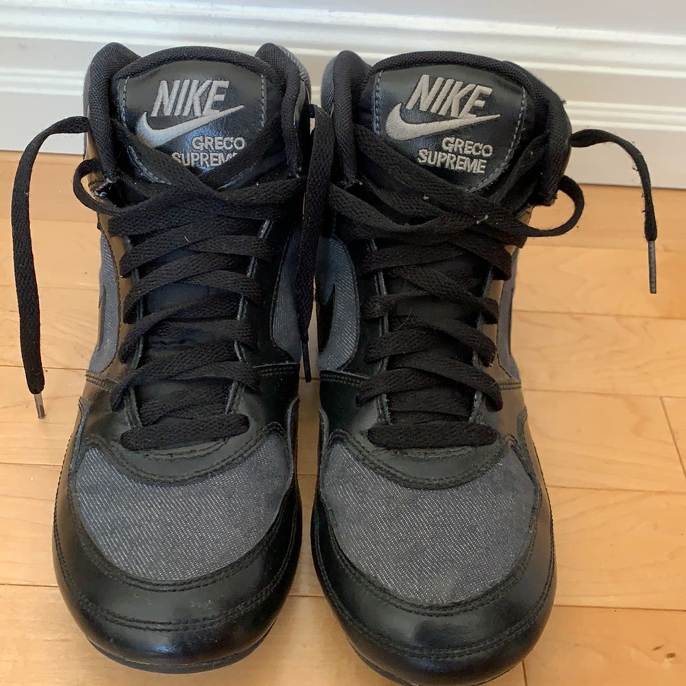 NIKE Greco supreme black and grey wrestling style shoes